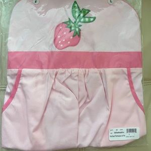 The Beaufort Bonnet Company Ruthie Romper Strawberry 4T 🍓